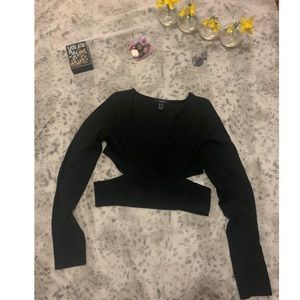 Forever 21 / Cut out Top